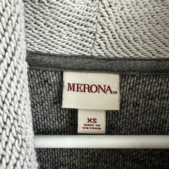 Cute warm light gray sweater - Picture 3 of 3